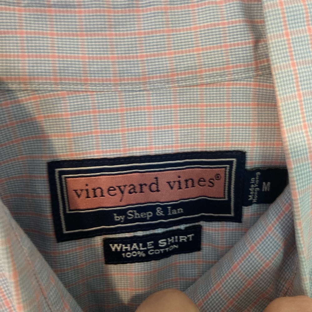 Vineyard Vines Button Down Medium - image 3